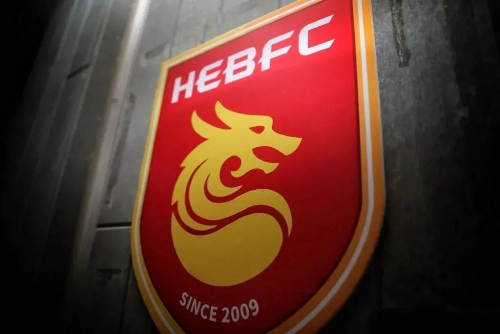 碰巧的是，拉菲尼亚的经纪人是德科，自从他任职巴萨体育管理层后，他就不再履行这些职责。
